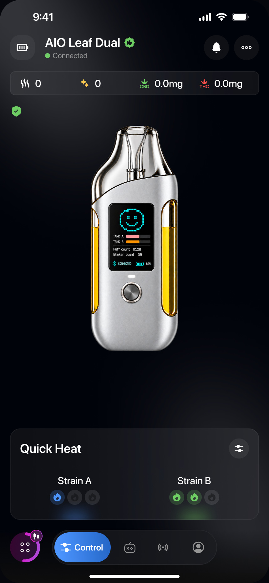 Smart Control app screen: a connected device with Quick Heat for two tanks
